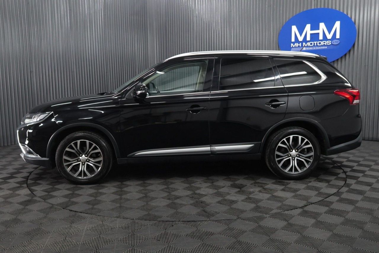 2016 MITSUBISHI OUTLANDER 2.2 DI-D GX4 SUV 5dr Diesel Manual 4WD Euro 6 (s/s) (147 ps) LONG MOT / FUL - vehicle photo 4 for sale on PureCar