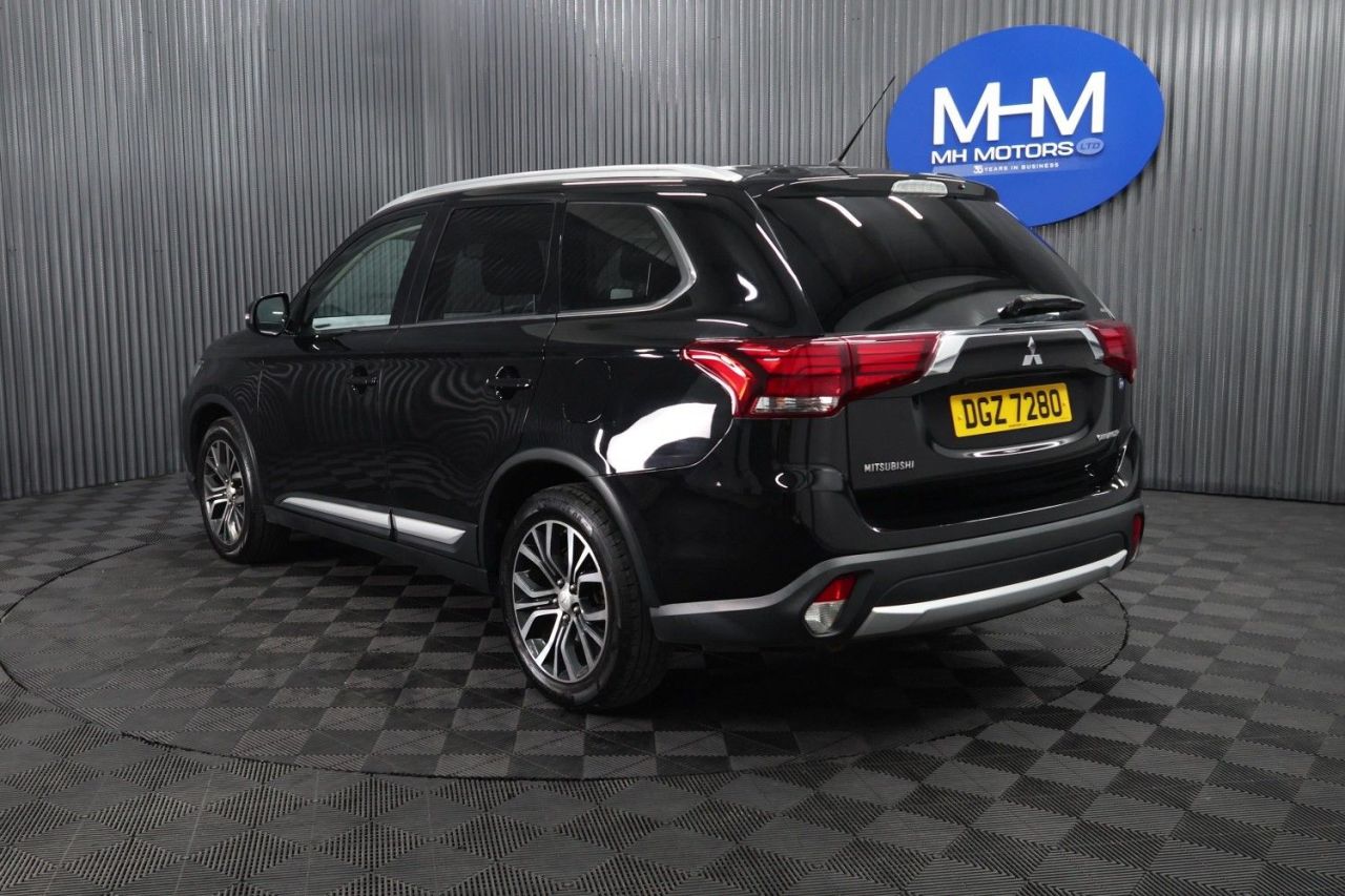 2016 MITSUBISHI OUTLANDER 2.2 DI-D GX4 SUV 5dr Diesel Manual 4WD Euro 6 (s/s) (147 ps) LONG MOT / FUL - vehicle photo 5 for sale on PureCar