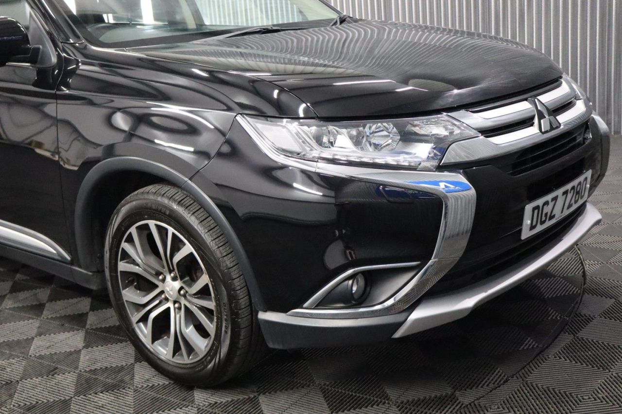 2016 MITSUBISHI OUTLANDER 2.2 DI-D GX4 SUV 5dr Diesel Manual 4WD Euro 6 (s/s) (147 ps) LONG MOT / FUL - vehicle photo 9 for sale on PureCar