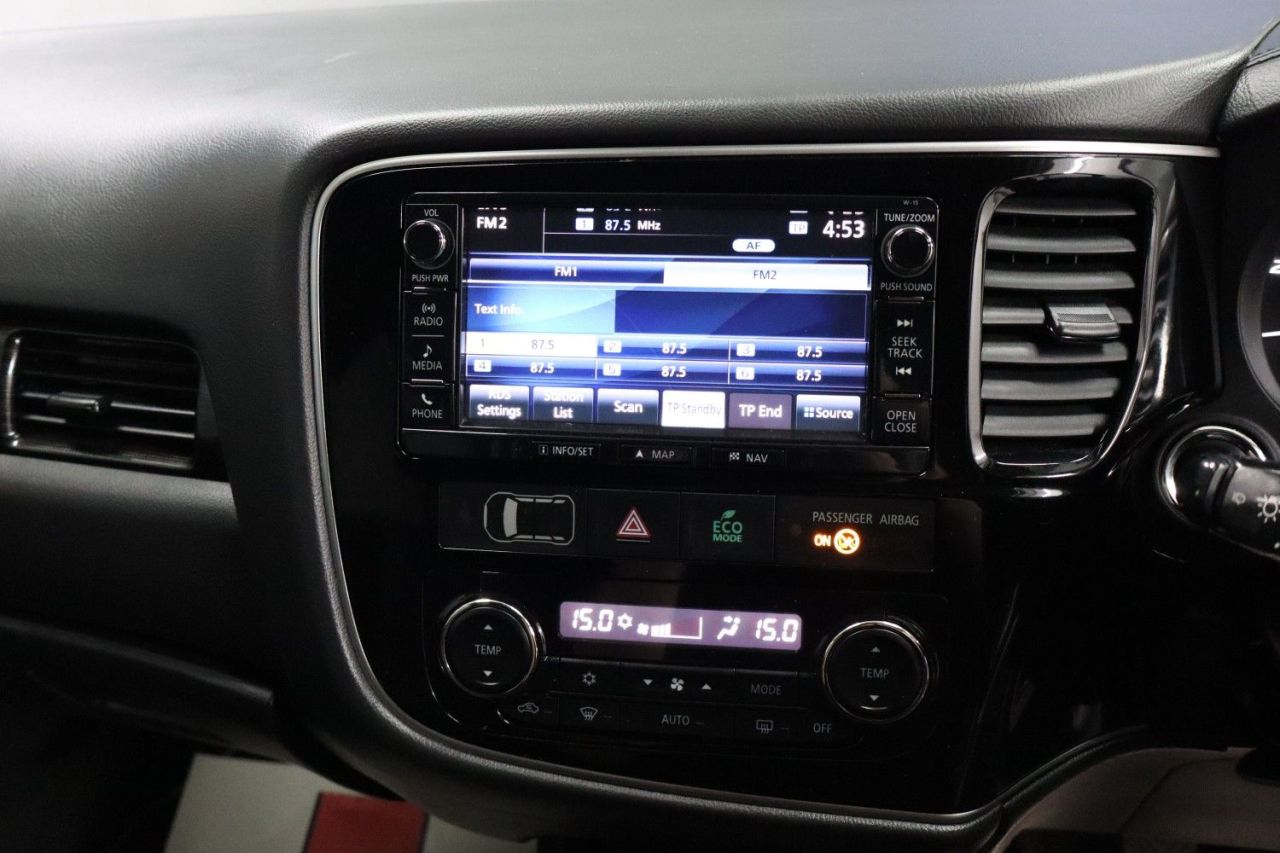 2016 MITSUBISHI OUTLANDER 2.2 DI-D GX4 SUV 5dr Diesel Manual 4WD Euro 6 (s/s) (147 ps) LONG MOT / FUL - vehicle photo 33 for sale on PureCar