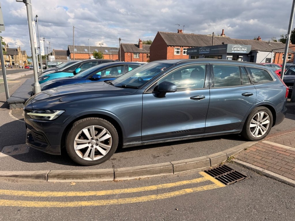 2019 Volvo V60 — image 2