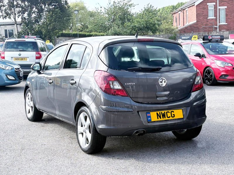 2014 Vauxhall Corsa in grey — photo 4 of 16