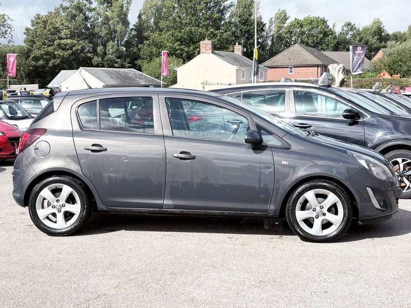 2014 Vauxhall Corsa in grey — photo 9 of 16