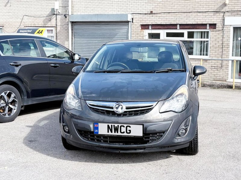 2014 Vauxhall Corsa in grey — photo 2 of 16