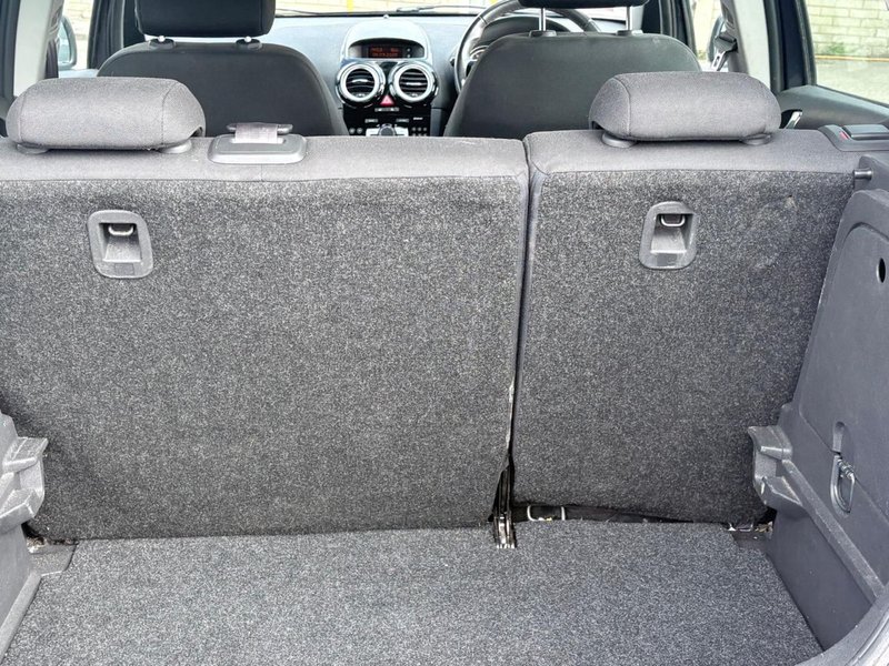 2014 Vauxhall Corsa in grey — photo 6 of 16