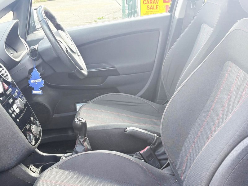 2014 Vauxhall Corsa in grey — photo 10 of 16