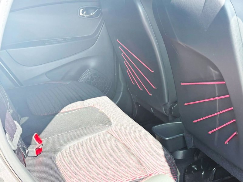 2015 Renault Captur in grey — photo 18 of 19