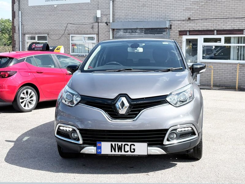 2015 Renault Captur in grey — photo 2 of 19