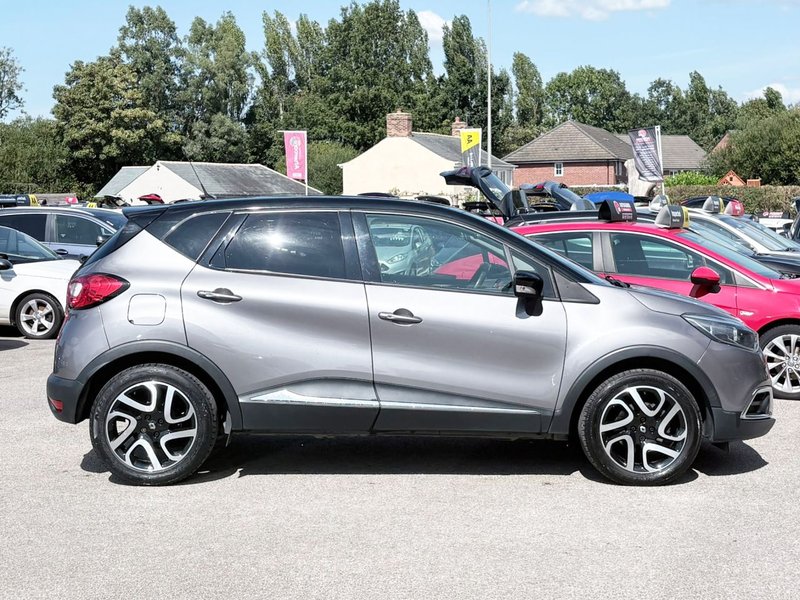 2015 Renault Captur in grey — photo 10 of 19