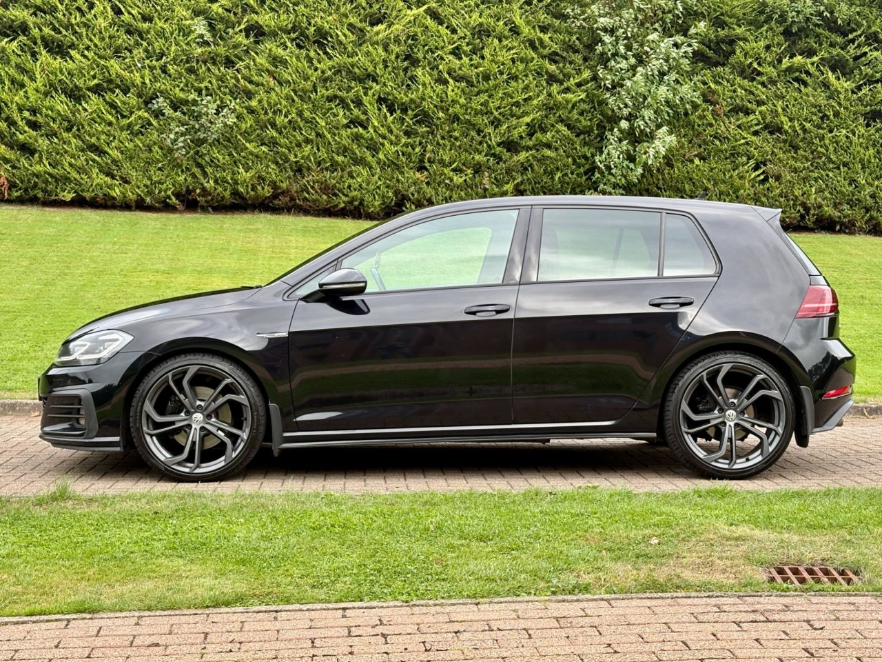 2018 VOLKSWAGEN GOLF 2.0 TDI GTD Hatchback 5dr Diesel DSG Euro 6 (s/s) (184 ps) - vehicle photo 8 for sale on PureCar