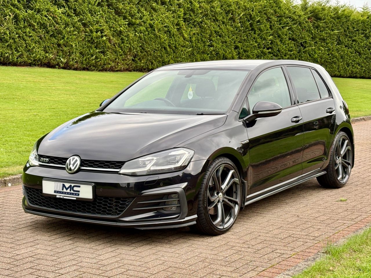 2018 VOLKSWAGEN GOLF 2.0 TDI GTD Hatchback 5dr Diesel DSG Euro 6 (s/s) (184 ps) - vehicle photo 2 for sale on PureCar