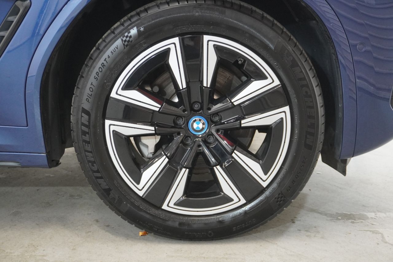 2023 BMW IX3 80kWh M Sport SUV 5dr Electric Auto (286 ps) - vehicle photo 3 for sale on PureCar