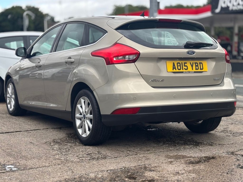 2015 Ford Focus — image 13