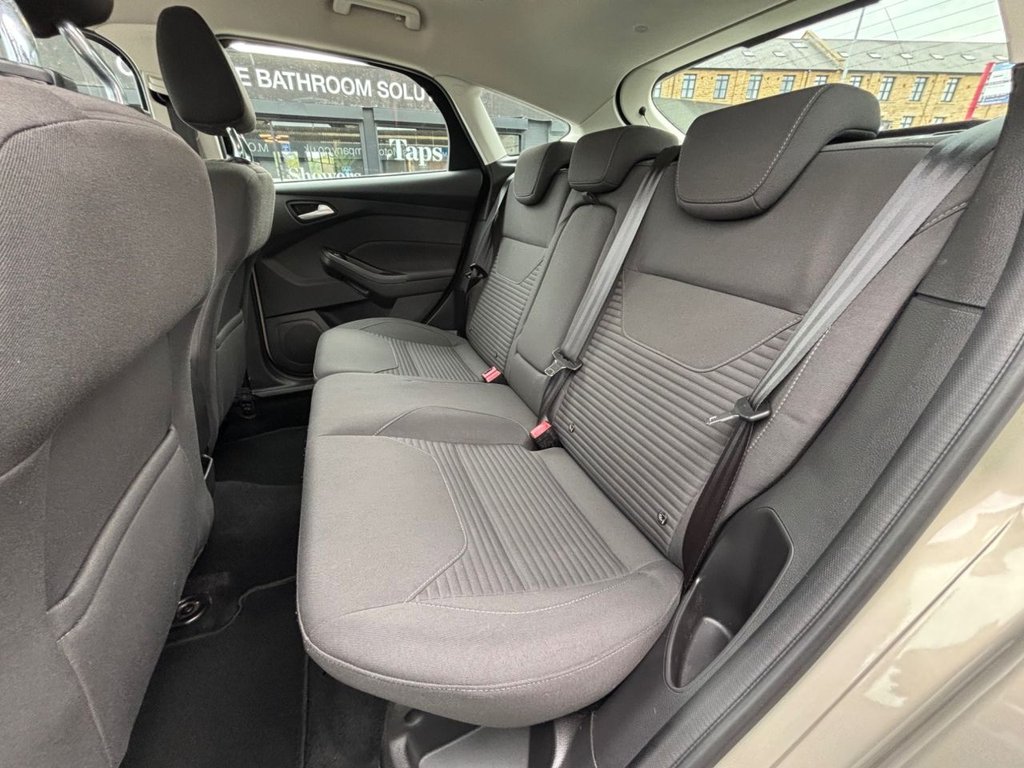 2015 Ford Focus — image 36