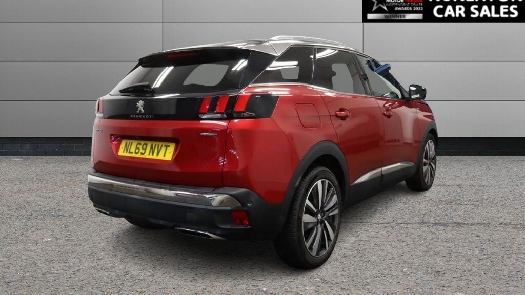 2019 Peugeot 3008 — image 2