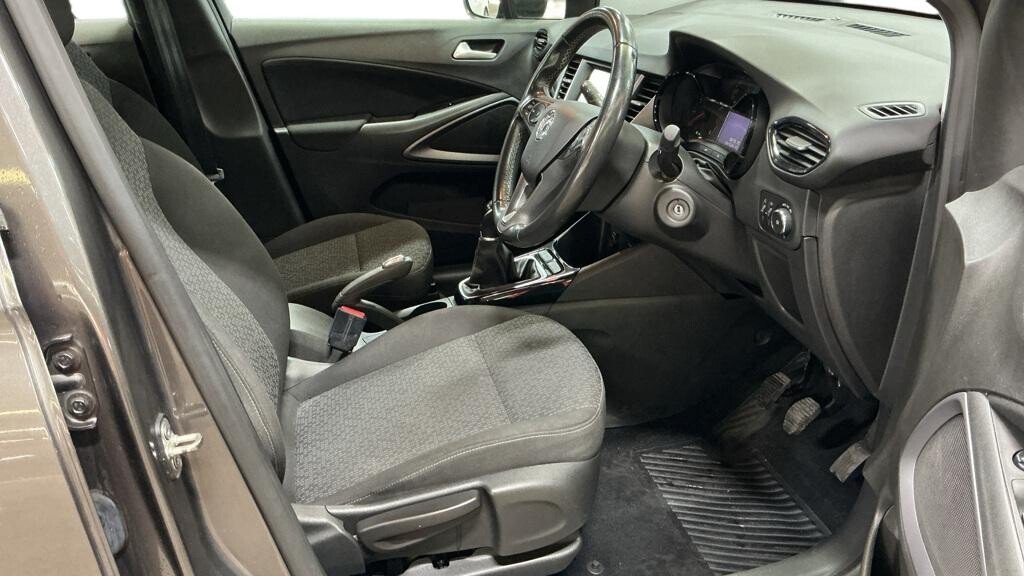 2021 Vauxhall Crossland — image 6