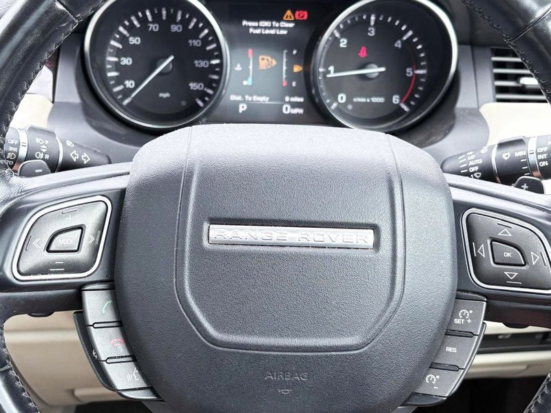 2014 Land Rover Range Rover Evoque in green — photo 16 of 21