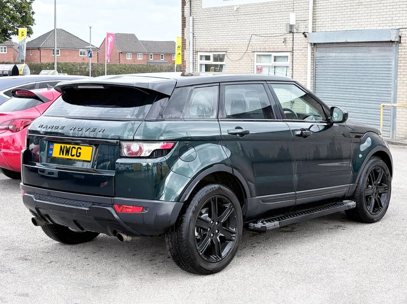 2014 Land Rover Range Rover Evoque in green — photo 10 of 21