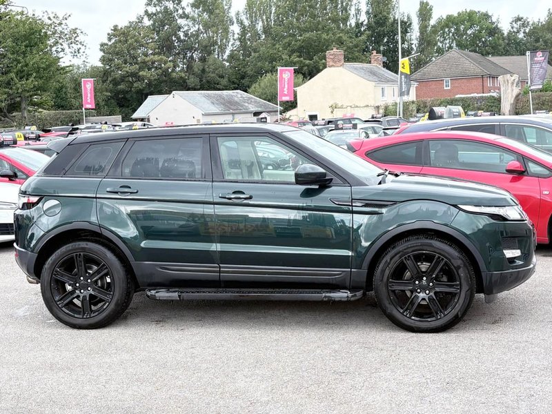 2014 Land Rover Range Rover Evoque in green — photo 12 of 21