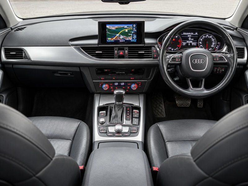 2018 Audi A6 Avant in black — photo 5 of 15