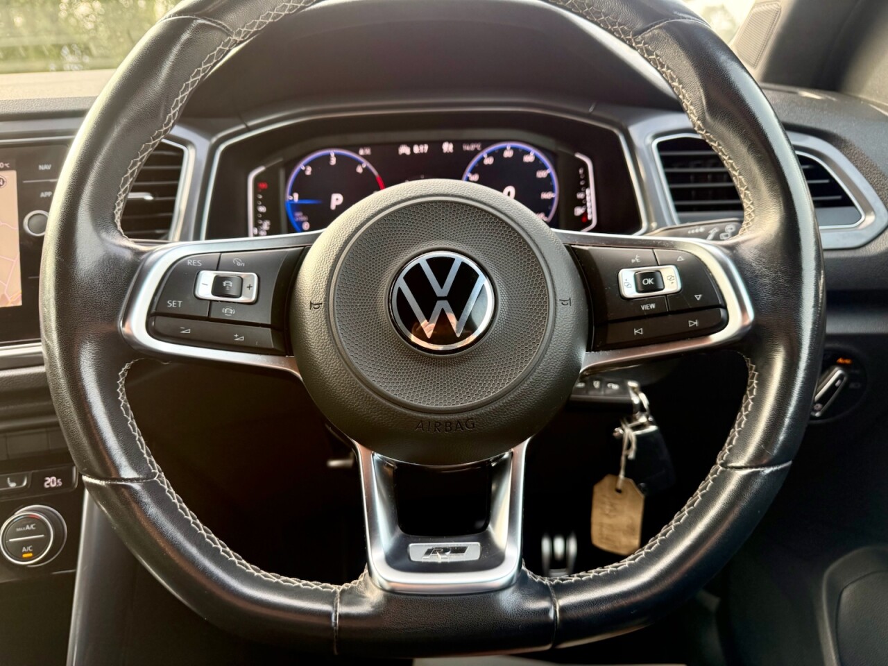 2021 VOLKSWAGEN T-ROC 2.0 TDI EVO R-Line Diesel DSG AUTO 150BHP - vehicle photo 12 for sale on PureCar