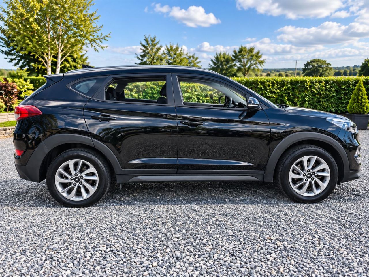 2016 HYUNDAI TUCSON 1.7 CRDi Blue Drive SE Nav SUV 5dr Diesel Manual Euro 6 (s/s) (116 ps) - vehicle photo 5 for sale on PureCar