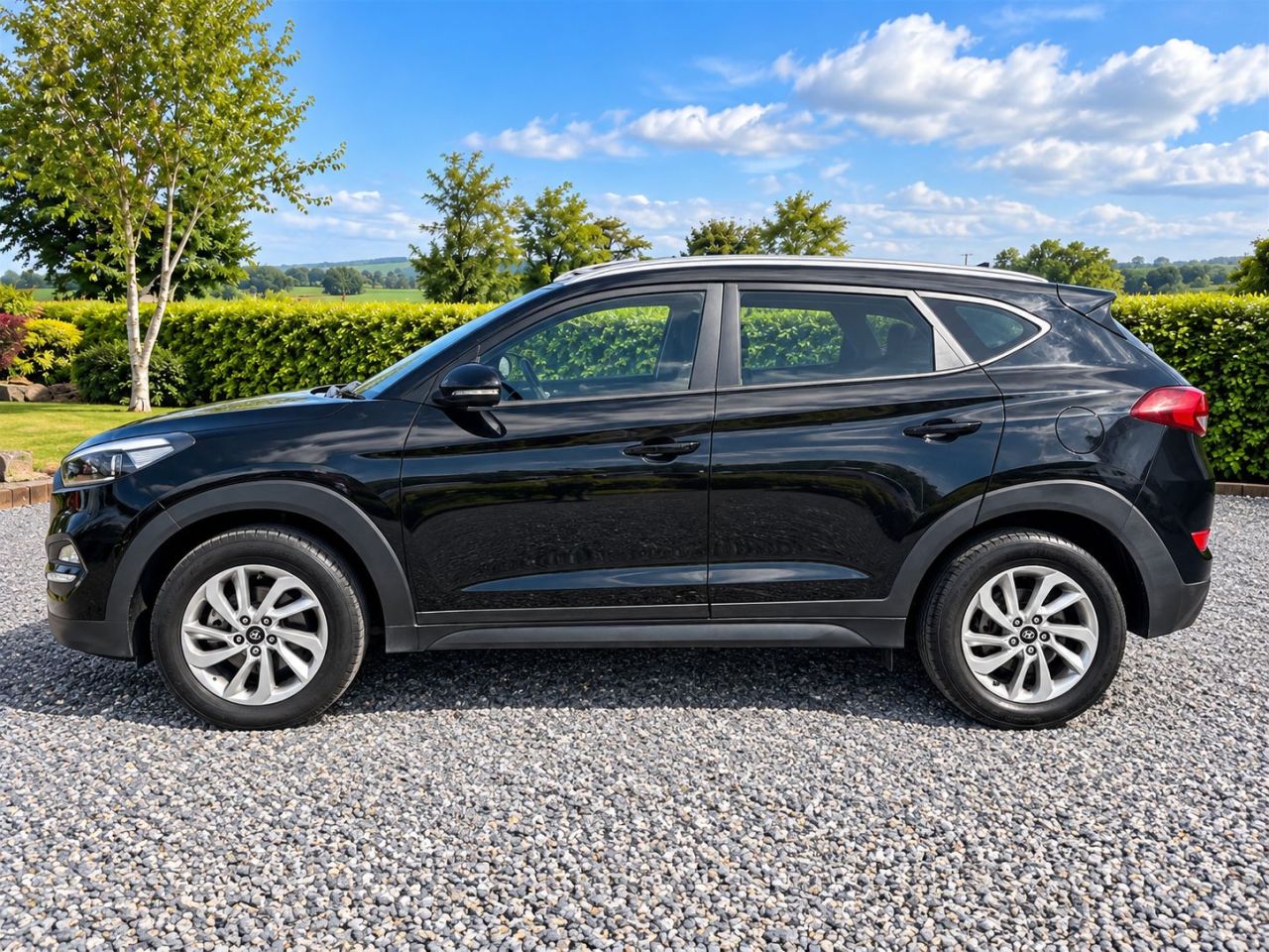 2016 HYUNDAI TUCSON 1.7 CRDi Blue Drive SE Nav SUV 5dr Diesel Manual Euro 6 (s/s) (116 ps) - vehicle photo 8 for sale on PureCar
