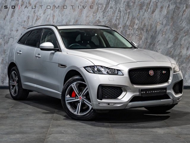 2016 Jaguar F-pace
