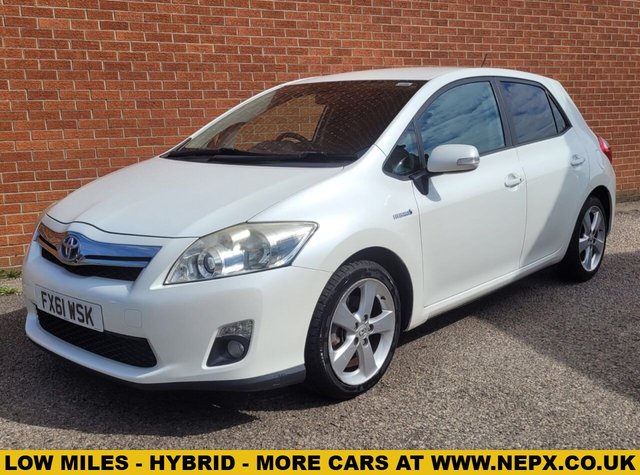 2011 Toyota AURIS