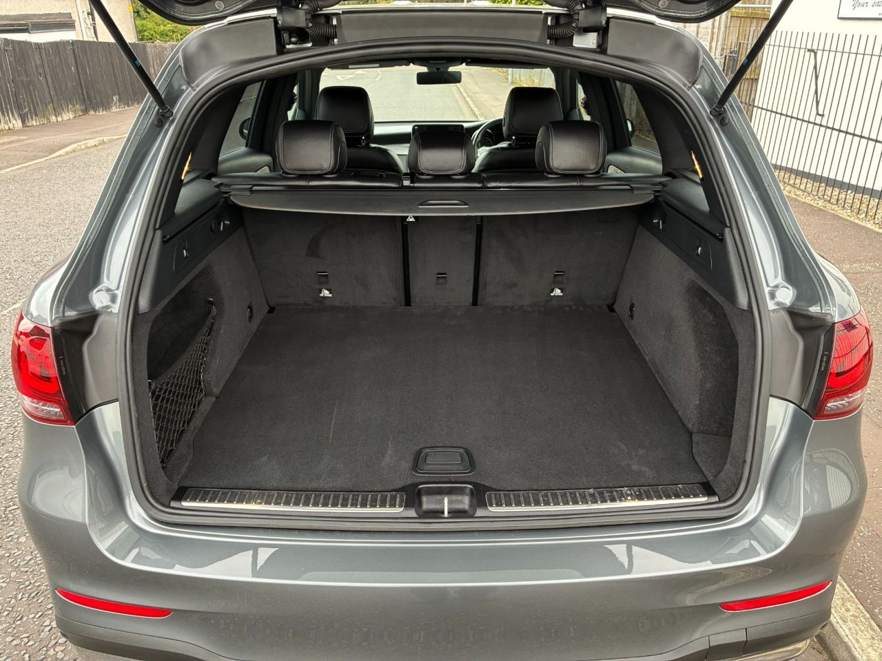 2022 MERCEDES GLC 2.0 GLC220d AMG Line SUV 5dr Diesel G-Tronic+ 4MATIC Euro 6 (s/s) (194 ps) - vehicle photo 13 for sale on PureCar