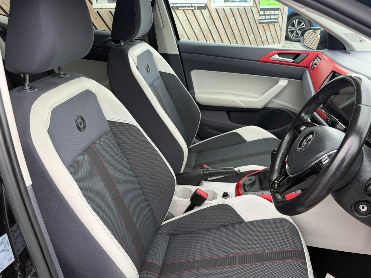 2018 VOLKSWAGEN POLO 1.0 beats Hatchback 5dr Petrol Manual Euro 6 (s/s) (65 ps) - vehicle photo 8 for sale on PureCar