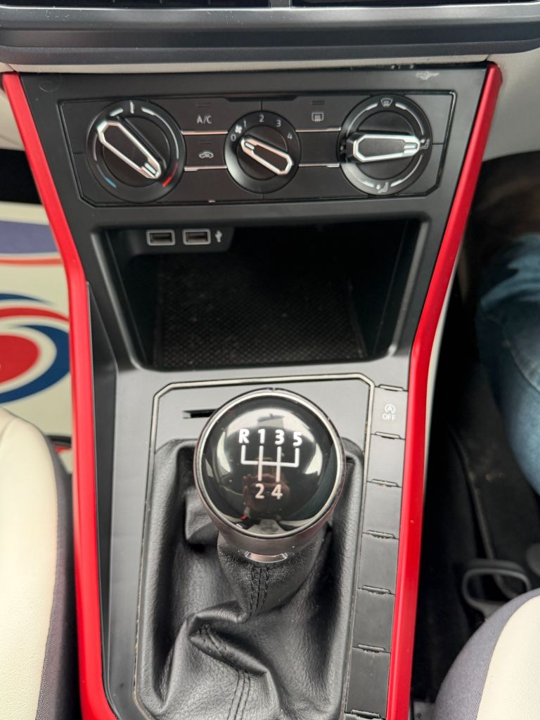2018 VOLKSWAGEN POLO 1.0 beats Hatchback 5dr Petrol Manual Euro 6 (s/s) (65 ps) - vehicle photo 10 for sale on PureCar