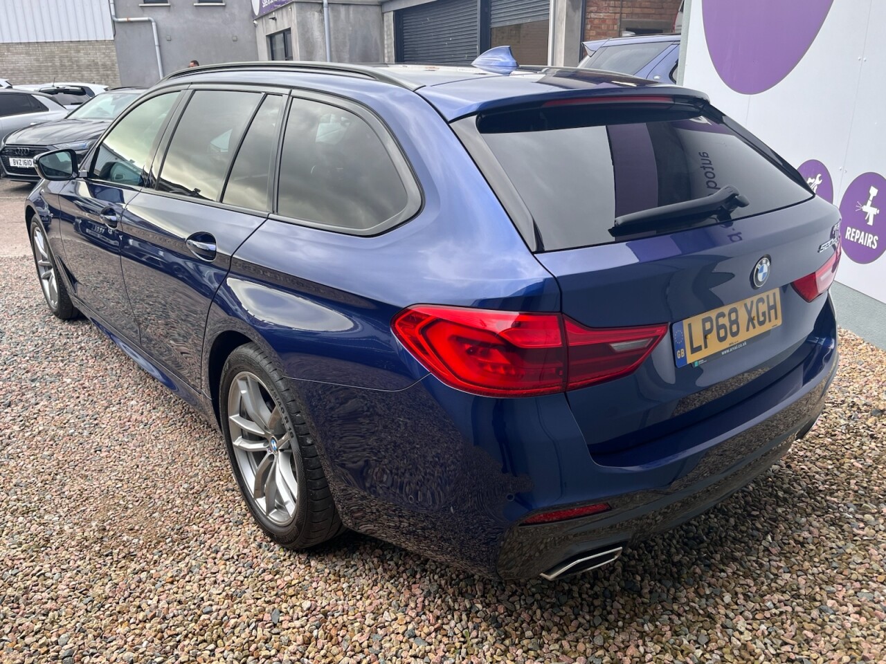 2018 BMW 5 SERIES 2.0 520d M Sport Touring 5dr Diesel Auto Euro 6 (s/s) (190 ps) - vehicle photo 5 for sale on PureCar