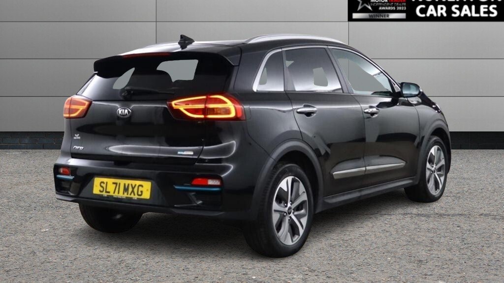 2022 Kia Niro — image 2
