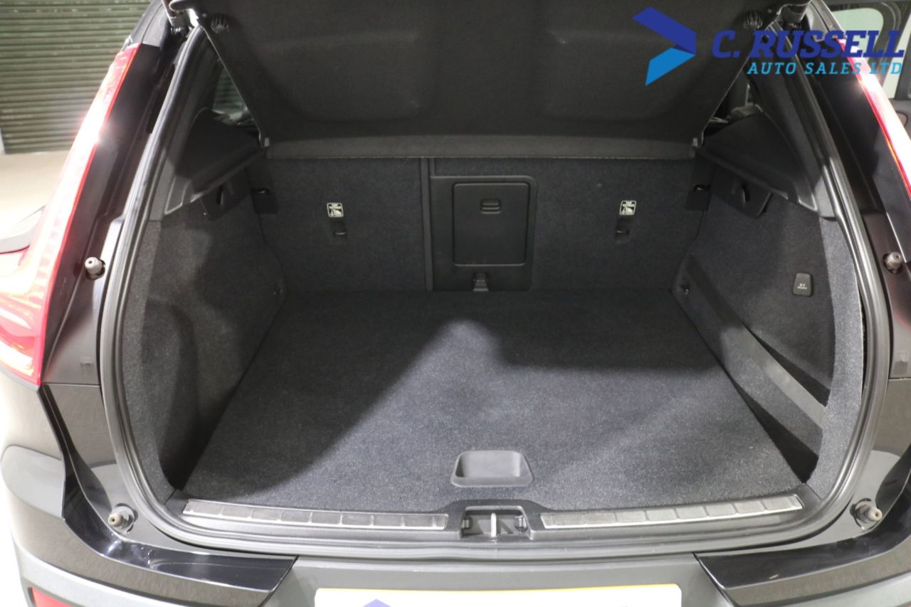 2020 VOLVO XC40 2.0 B4 MHEV R-Design Pro SUV 5dr Petrol Hybrid Auto Euro 6 (s/s) (197 ps) - vehicle photo 12 for sale on PureCar