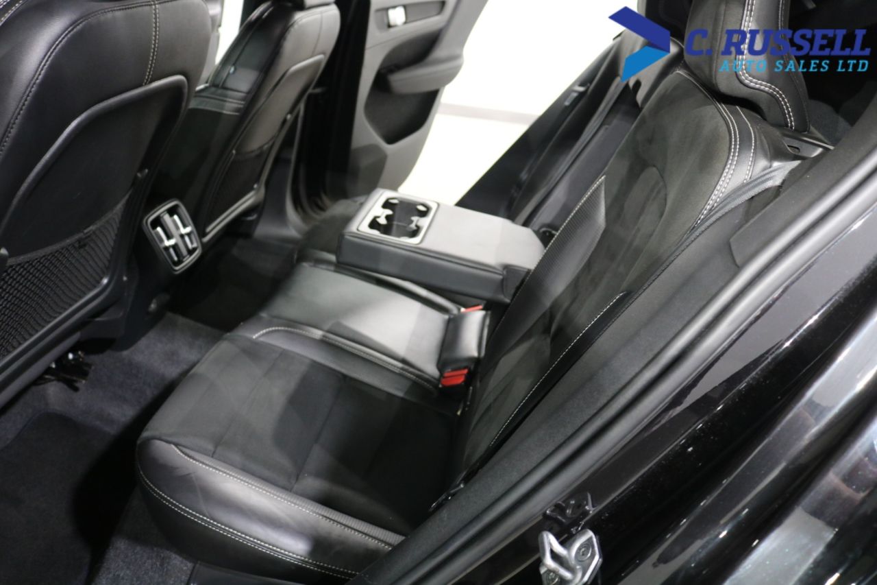 2020 VOLVO XC40 2.0 B4 MHEV R-Design Pro SUV 5dr Petrol Hybrid Auto Euro 6 (s/s) (197 ps) - vehicle photo 13 for sale on PureCar