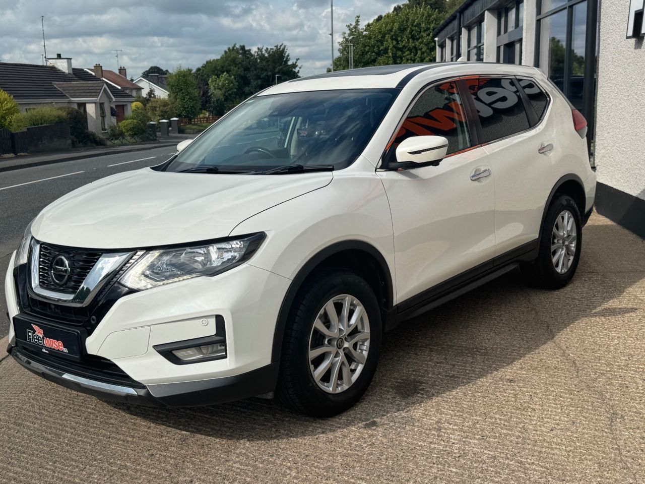 2020 NISSAN X-TRAIL 1.7 dCi Acenta Premium SUV 5dr Diesel Manual Euro 6 (s/s) (150 ps) - vehicle photo 3 for sale on PureCar