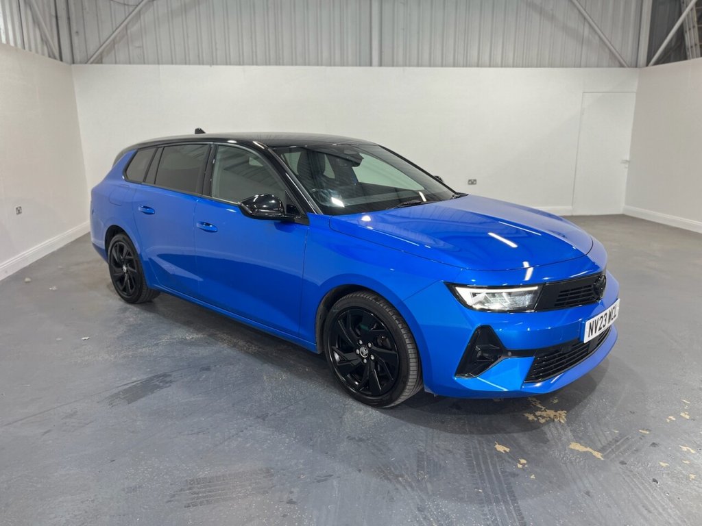 2023 Vauxhall Astra — image 1