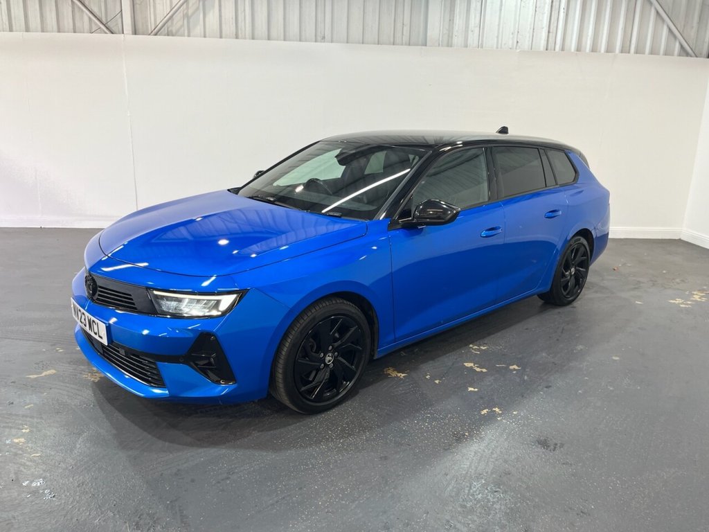 2023 Vauxhall Astra — image 3