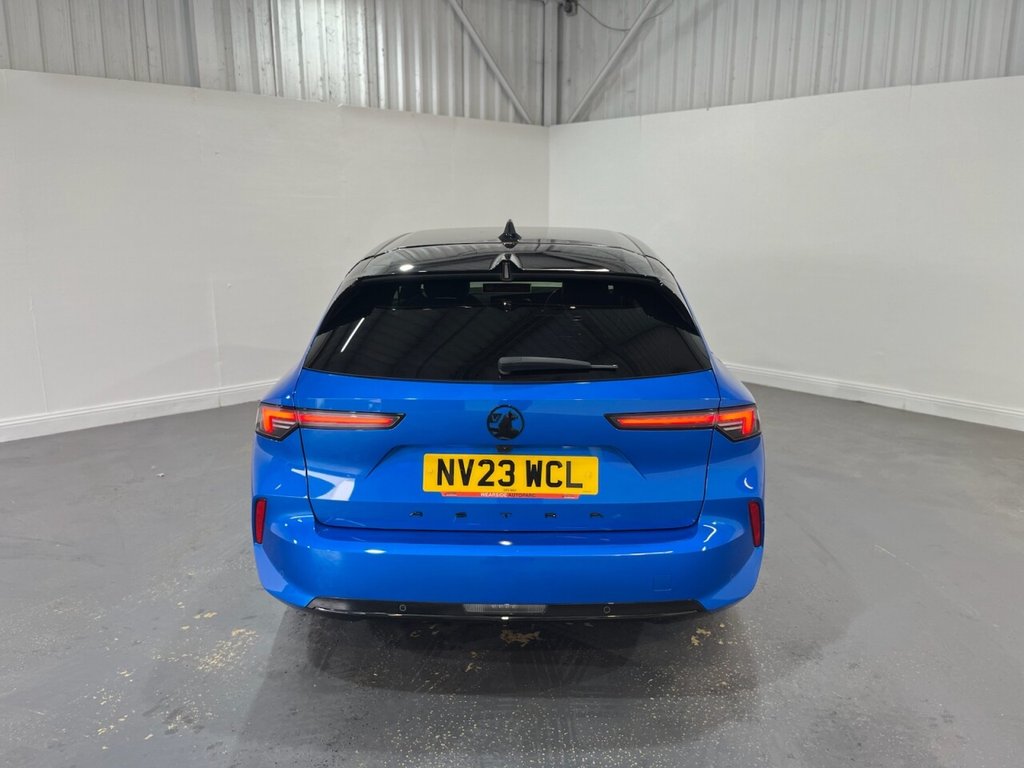 2023 Vauxhall Astra — image 5