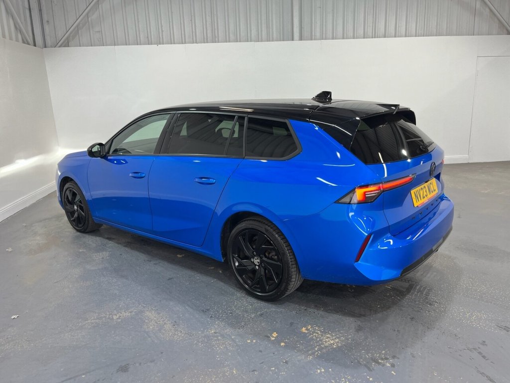 2023 Vauxhall Astra — image 6