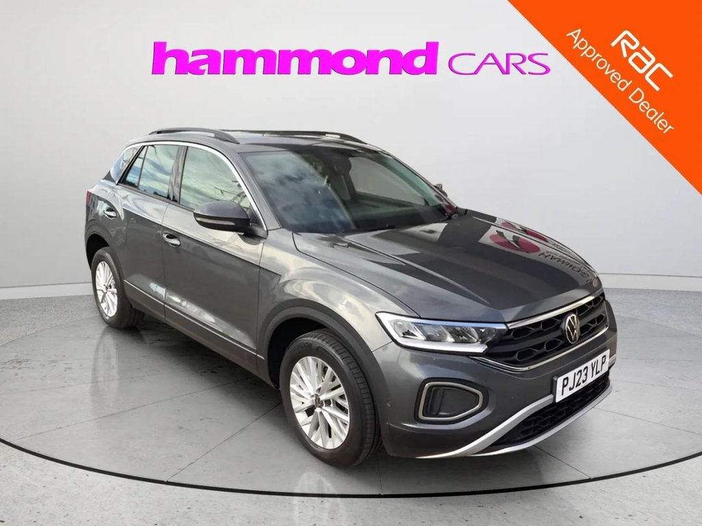 2023 Volkswagen T-Roc — image 7