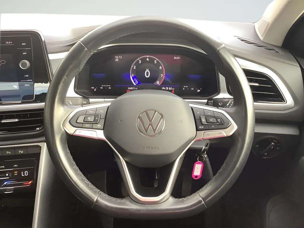 2023 Volkswagen T-Roc — image 13