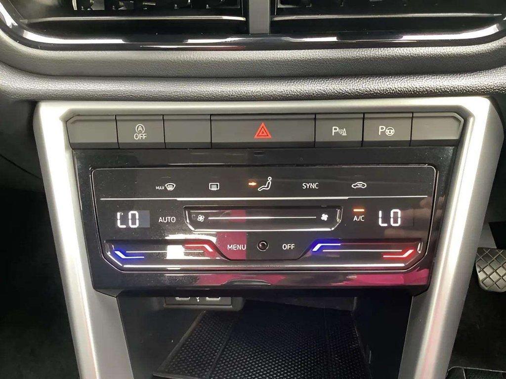 2023 Volkswagen T-Roc — image 19