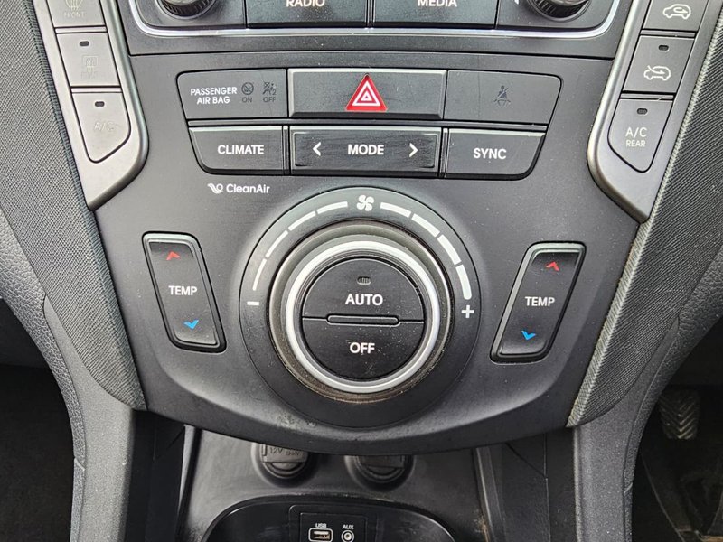 2016 Hyundai Santa Fe in white — photo 22 of 29