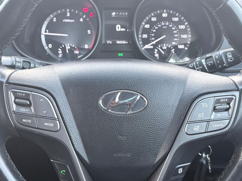 2016 Hyundai Santa Fe in white — photo 28 of 29