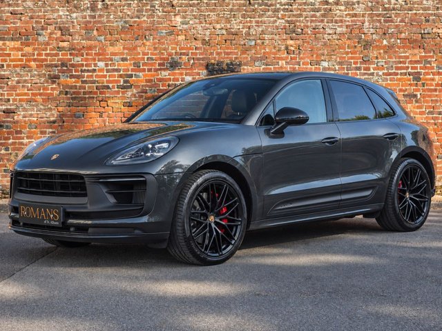 2025 Porsche Macan
