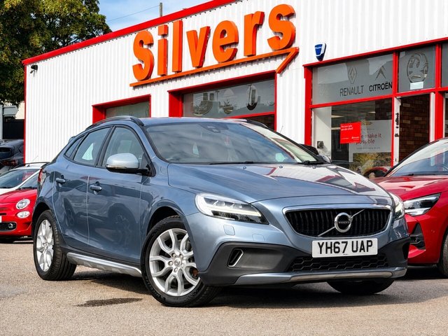 2017 Volvo V40 Cross Country