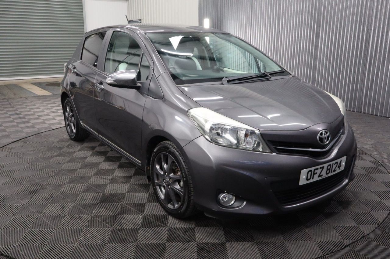2013 TOYOTA YARIS 1.33 Dual VVT-i Trend Hatchback 5dr Petrol Manual Euro 5 (99 ps) LOW INSURA - vehicle photo 16 for sale on PureCar