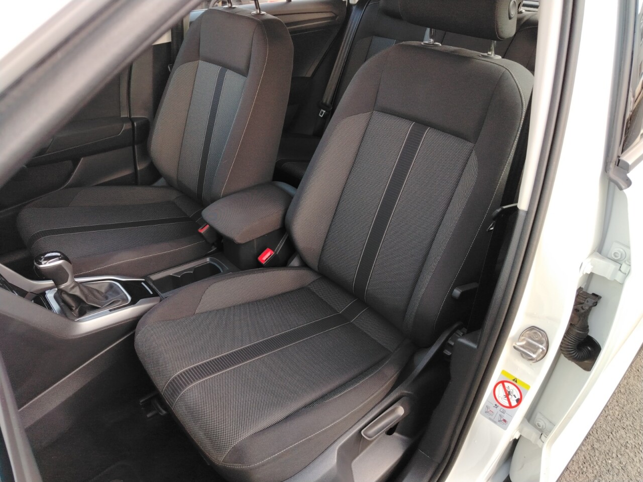 2024 VOLKSWAGEN T-ROC 1.5 TSI Life SUV 5dr Petrol DSG Euro 6 (s/s) (150 ps) - vehicle photo 8 for sale on PureCar